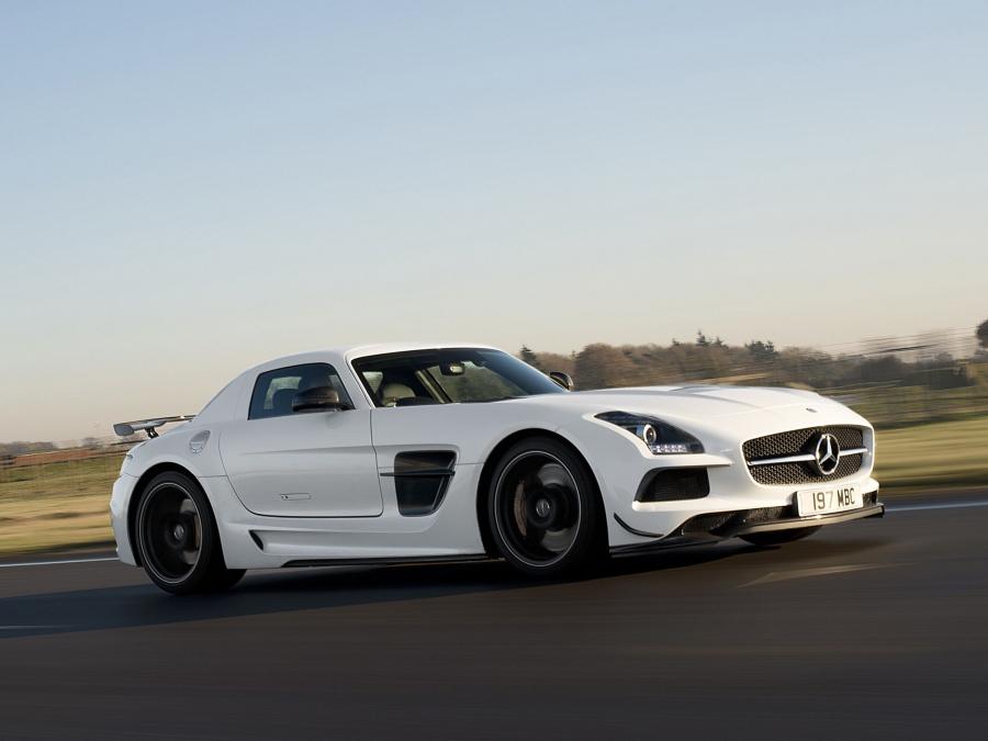  Mercedes-Benz SLS AMG Black Series 2013 года  (UK) (фото 3 из 16)